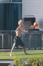KENDALL JENNER and Justin Bieber Playing Volleyball at His Beverly Hills Home