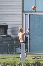 KENDALL JENNER and Justin Bieber Playing Volleyball at His Beverly Hills Home