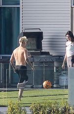 KENDALL JENNER and Justin Bieber Playing Volleyball at His Beverly Hills Home