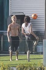 KENDALL JENNER and Justin Bieber Playing Volleyball at His Beverly Hills Home