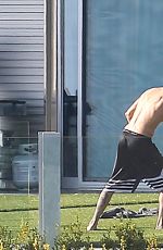 KENDALL JENNER and Justin Bieber Playing Volleyball at His Beverly Hills Home