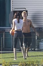 KENDALL JENNER and Justin Bieber Playing Volleyball at His Beverly Hills Home