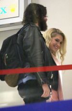 KESHA at Los Angeles International Airport