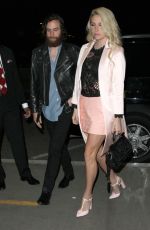 KESHA at Los Angeles International Airport