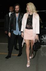 KESHA at Los Angeles International Airport