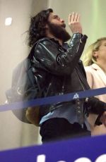 KESHA at Los Angeles International Airport