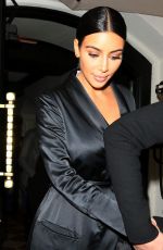 KIM KARDASHIAN Leeaes AOC Wine Bar and Restaurant in Los Angeles