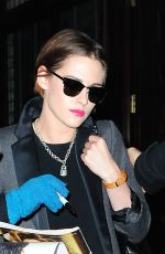 KRISTEN STEWART Arrives on the Jon Stewart Show in New York