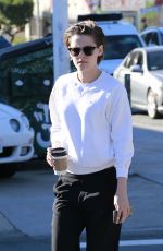 KRISTEN STEWART Out for Morning Coffee in Los Feliz 2301