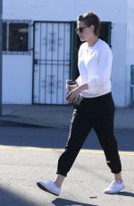 KRISTEN STEWART Out for Morning Coffee in Los Feliz 2301