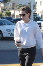 KRISTEN STEWART Out for Morning Coffee in Los Feliz 2301