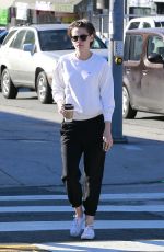 KRISTEN STEWART Out for Morning Coffee in Los Feliz 2301
