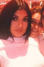 KYLIE JENNER - Instagram Pics