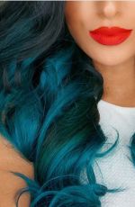 KYLIE JENNER - Instagram Pics