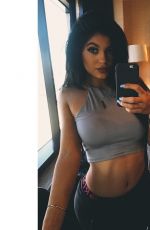 KYLIE JENNER - Instagram Pics