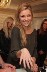 LILI SIMMONS at HBO Luxury Lounge Featuring Pandora Jewelry in Beverly Hills
