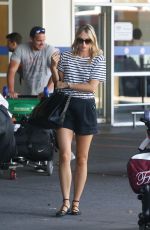 MARIA SHARAPOVA Arrives at Airport in Melbourne