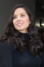 OLIVIA MUNN at AOL