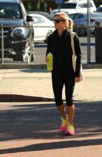 REESE WITHERSPOON Leaves a Gym in Brentwood 2301