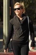 REESE WITHERSPOON Leaves a Gym in Brentwood 2301