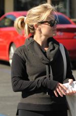 REESE WITHERSPOON Leaves a Gym in Brentwood 2301