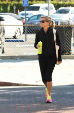 REESE WITHERSPOON Leaves a Gym in Brentwood 2301