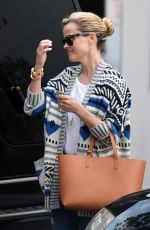 REESE WITHERSPOON Out and About in Beverly Hills 0801