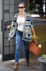 REESE WITHERSPOON Out and About in Beverly Hills 0801