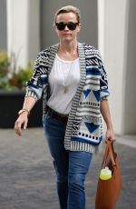 REESE WITHERSPOON Out and About in Beverly Hills 0801