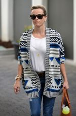 REESE WITHERSPOON Out and About in Beverly Hills 0801