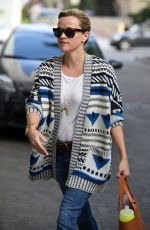 REESE WITHERSPOON Out and About in Beverly Hills 0801