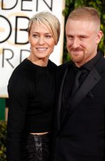 ROBIN WRIGHT at 2015 Golden Globe Awards in Beverly Hills