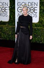 ROBIN WRIGHT at 2015 Golden Globe Awards in Beverly Hills