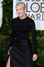 ROBIN WRIGHT at 2015 Golden Globe Awards in Beverly Hills