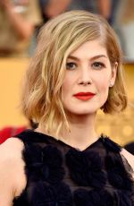 ROSAMUND PIKE at 2015 Screen Actor Guild Awards in Los Angeles