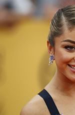 SARAH HYLAND at 2015 Screen Actor Guild Awards in Los Angeles