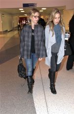 SARAH MICHELLE GELLAR at LAX Airport in Los Angeles 1201
