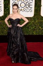 TARYN MANNING at 2015 Golden Globe Awards in Beverly Hills