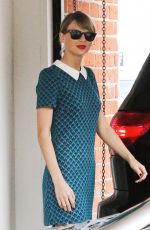 TAYLOR SWIFT Heading to a Dance Studio in Los Angeles