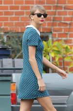 TAYLOR SWIFT Heading to a Dance Studio in Los Angeles