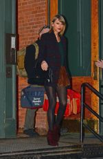 TAYLOR SWIFT Leaves Her New York