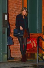 TAYLOR SWIFT Leaves Her New York