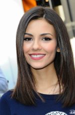 VICTORIA JUSTICE on The Set of Extra 0801