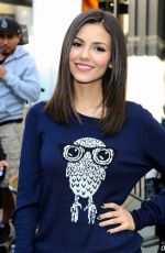 VICTORIA JUSTICE on The Set of Extra 0801