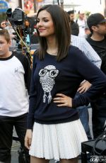 VICTORIA JUSTICE on The Set of Extra 0801