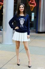 VICTORIA JUSTICE on The Set of Extra 0801