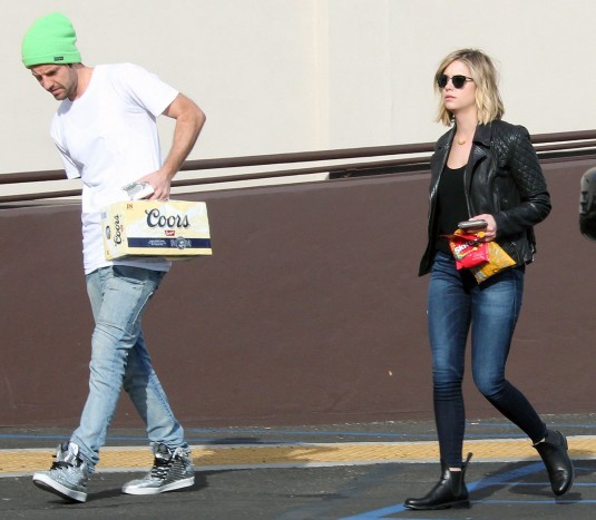 ASHLEY BENSON at Super Bowl Beer Run