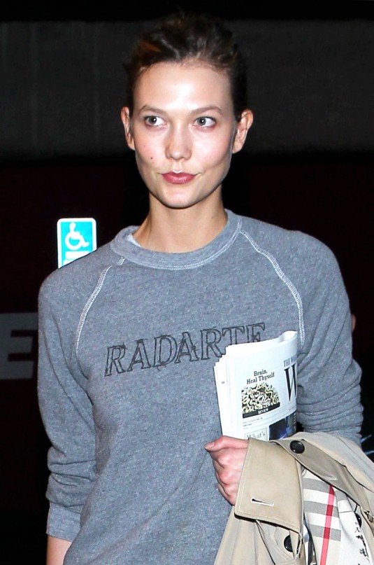 KARLIE KLOSS at Los Angeles International Airport