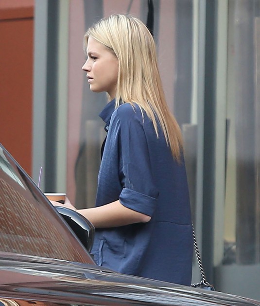 NADINE LEOPOLD Out in Los Angeles