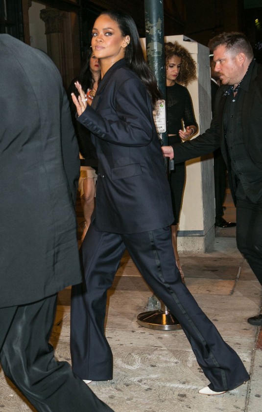 RIHANNA Leaves Universal Music Group Grammy After Party